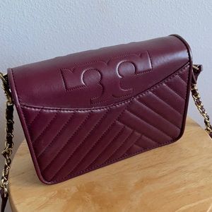 Authentic Tory Burch shoulder bag.